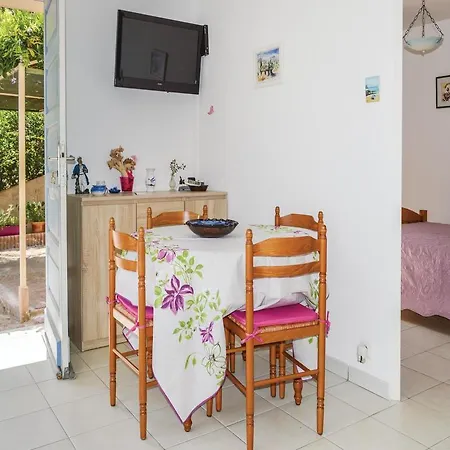 One-bedroom In *